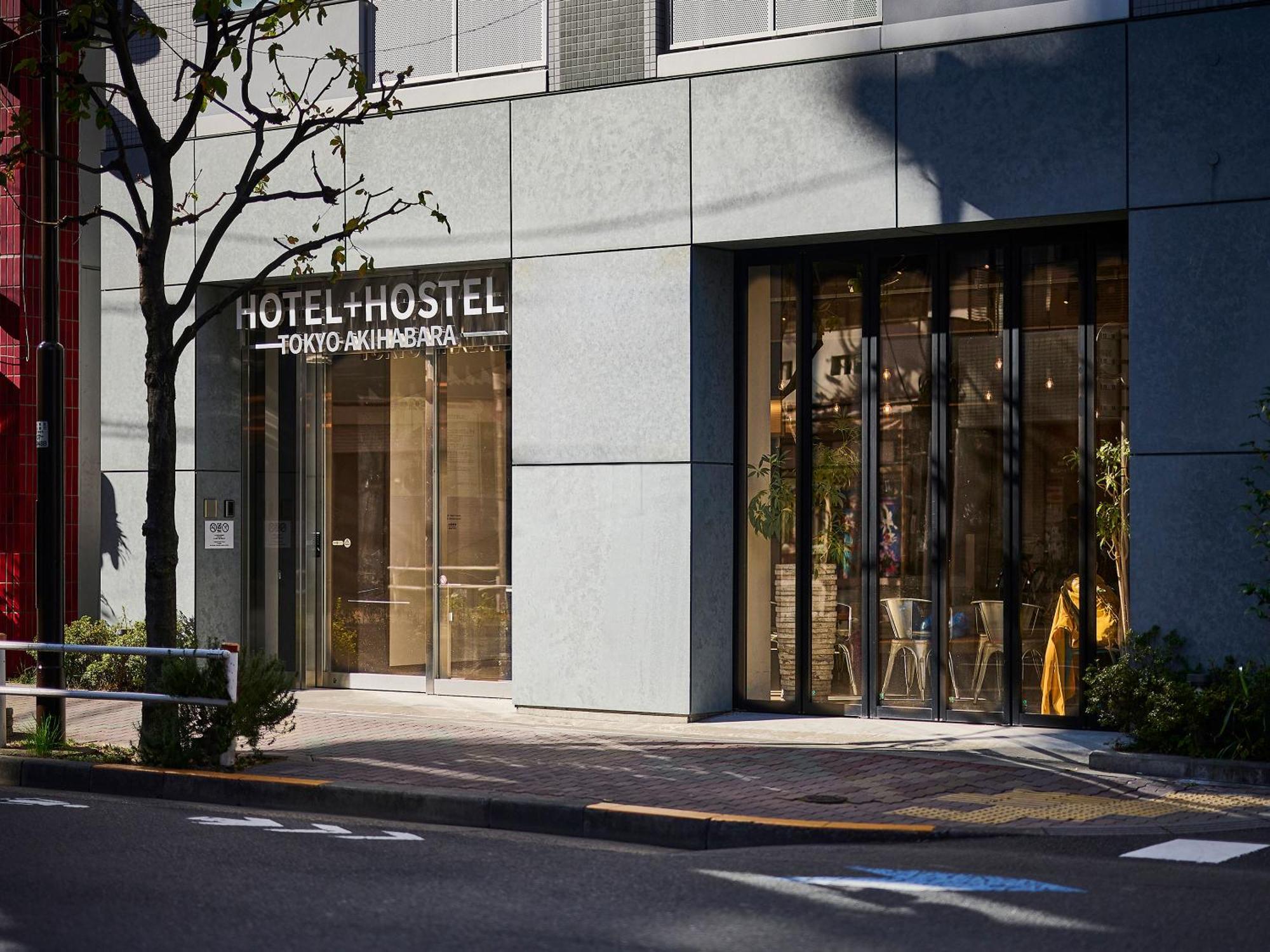 Hotel Plus Hostel Tokyo Akihabara Bagian luar foto