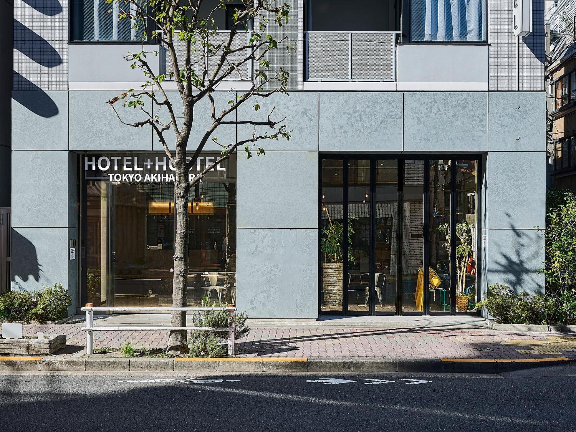 Hotel Plus Hostel Tokyo Akihabara Bagian luar foto